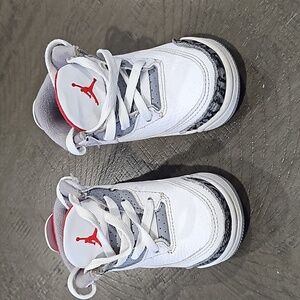 AIR JORDAN RETRO 3 SIZE 5C TODDLER